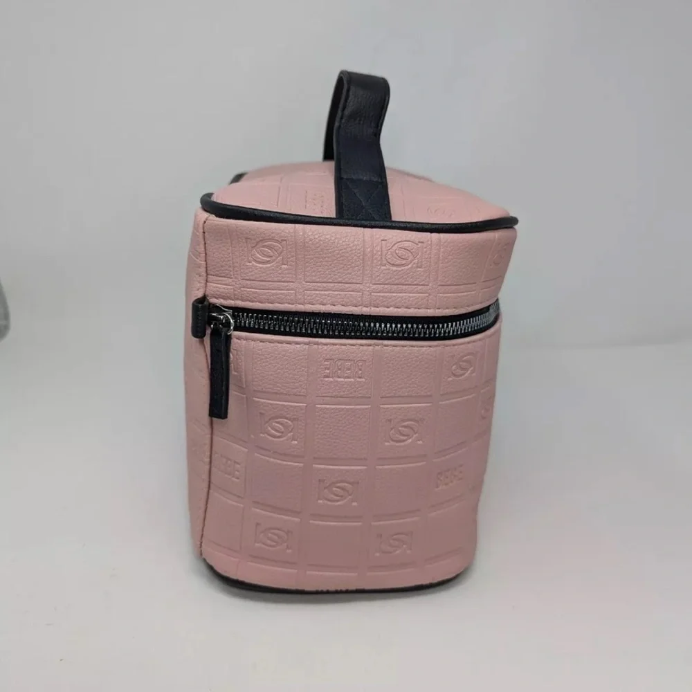 ❌SALE❌Bebe Soft Train Quilted Case Faux Leather Makeup Travel Bag Large Size.NWT - Picture 3 of 12